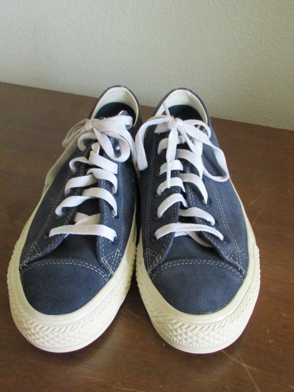 Converse CONS Chuck Taylor Pro Low – Navy Suede – Men’s 7 / Women’s 9